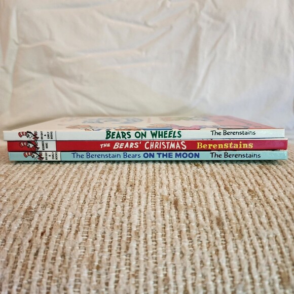 Lot of 3 Hardback Books Berenstain Bears Beginner Books Wheels, Christmas, Moon - Picture 3 of 7